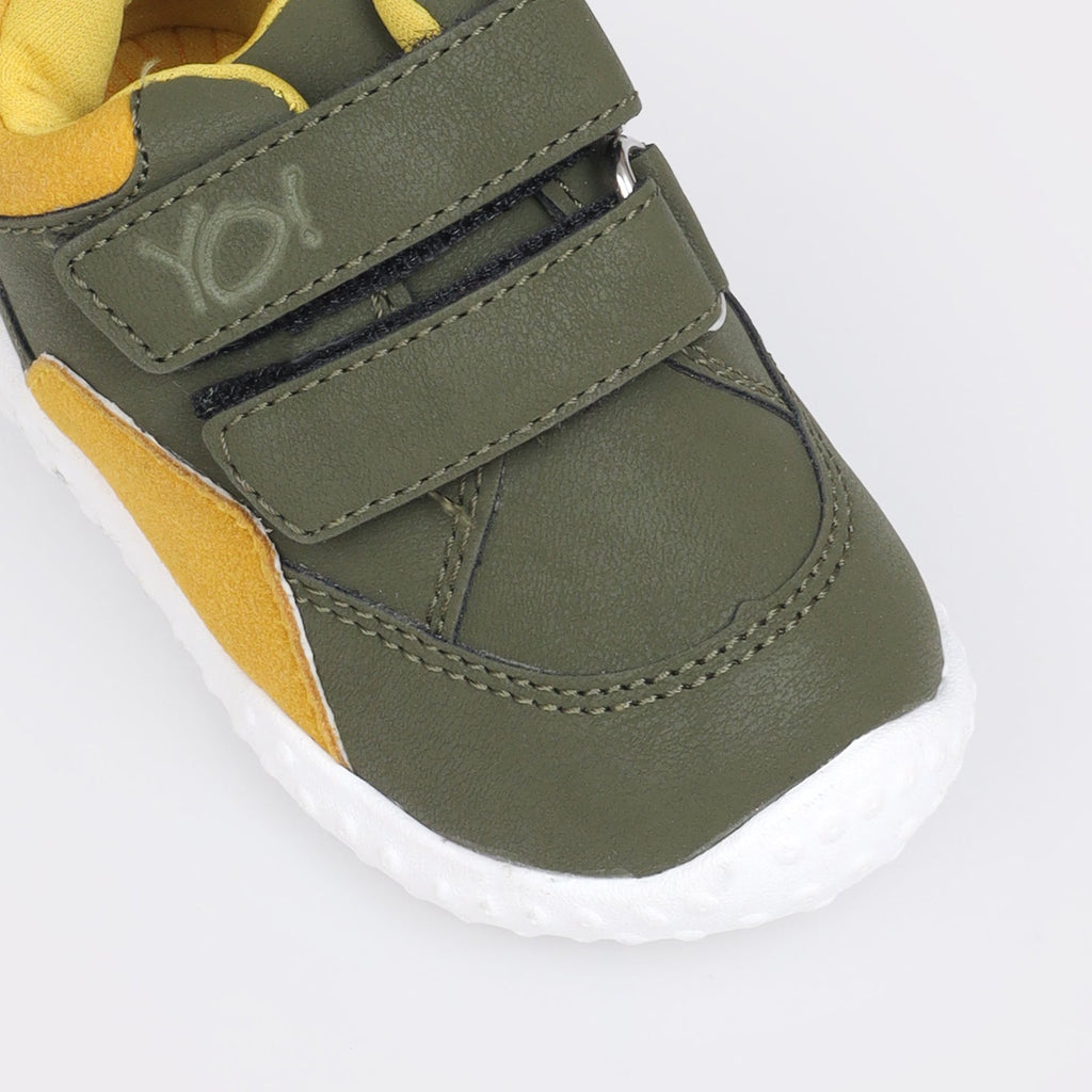 Kids Close Shoes