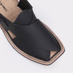 Men Peshawari Chappal